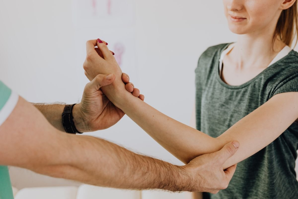 Physiotherapy near RNA Courtyard - Dr.Vigils Physio